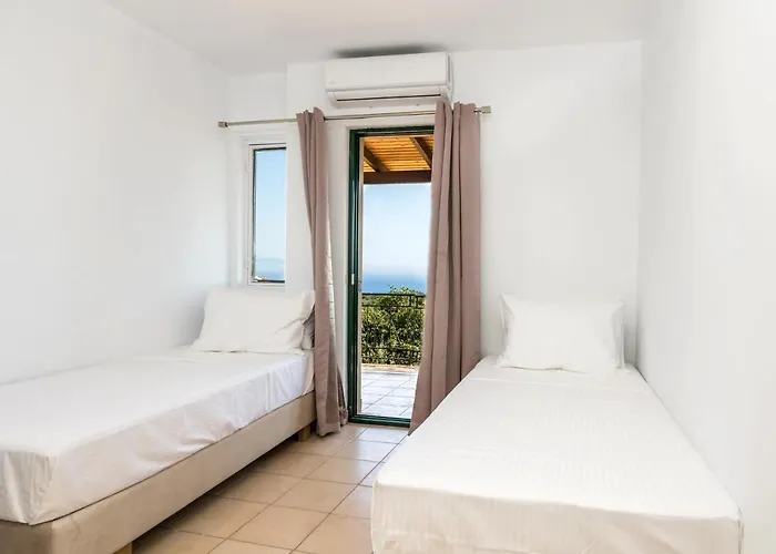 Hilltop Kefalonia アルゴストリオン